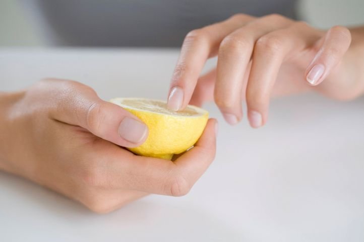 Лимон для укрепления ногтей
